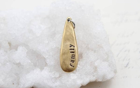 Family Tear Drop Charm (g)